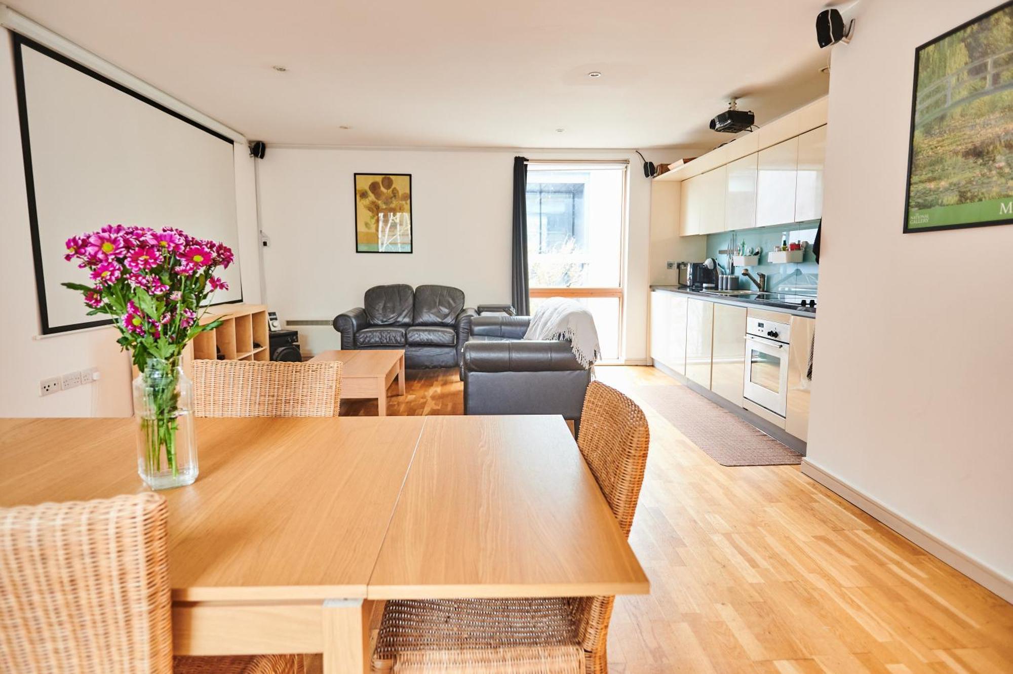 Bright 2 Bedroom Flat In Old Street With Balcony London Kültér fotó