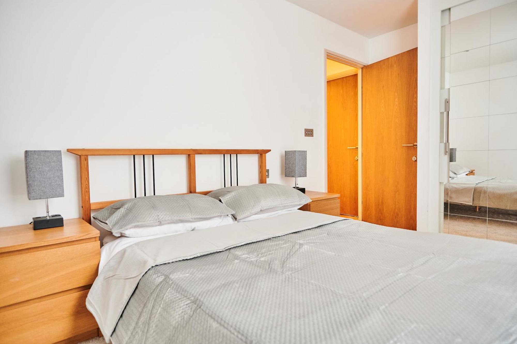 Bright 2 Bedroom Flat In Old Street With Balcony London Kültér fotó