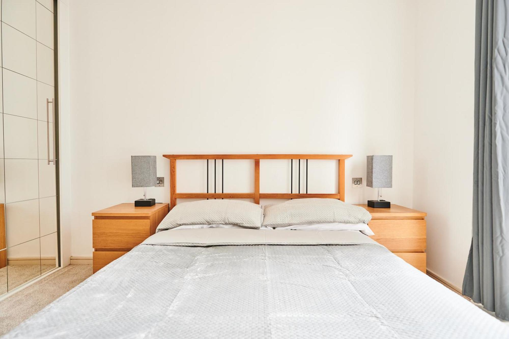 Bright 2 Bedroom Flat In Old Street With Balcony London Kültér fotó